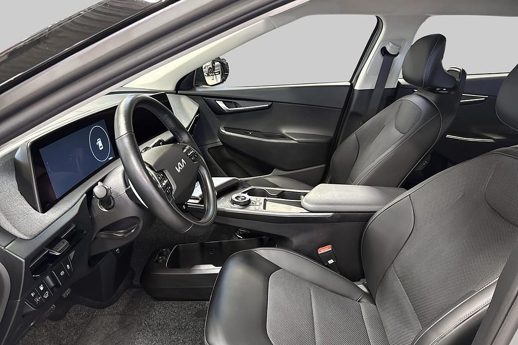 Kia EV6 Godkänd 4.99% I Backkamera I Adaptiv Farthållare I Minness... – bild 8