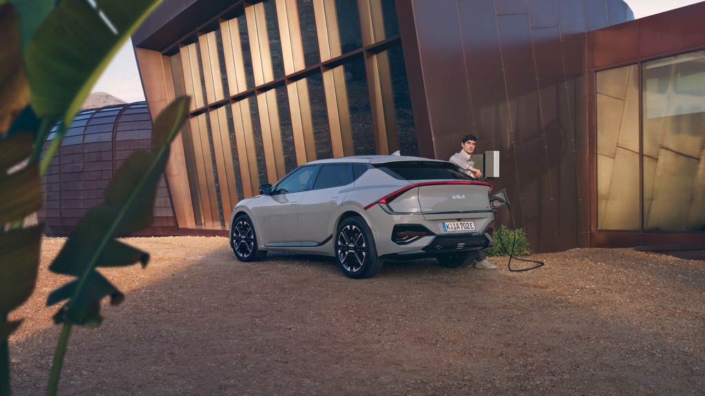 kia-ev6-pe-my24-delp-charging-home