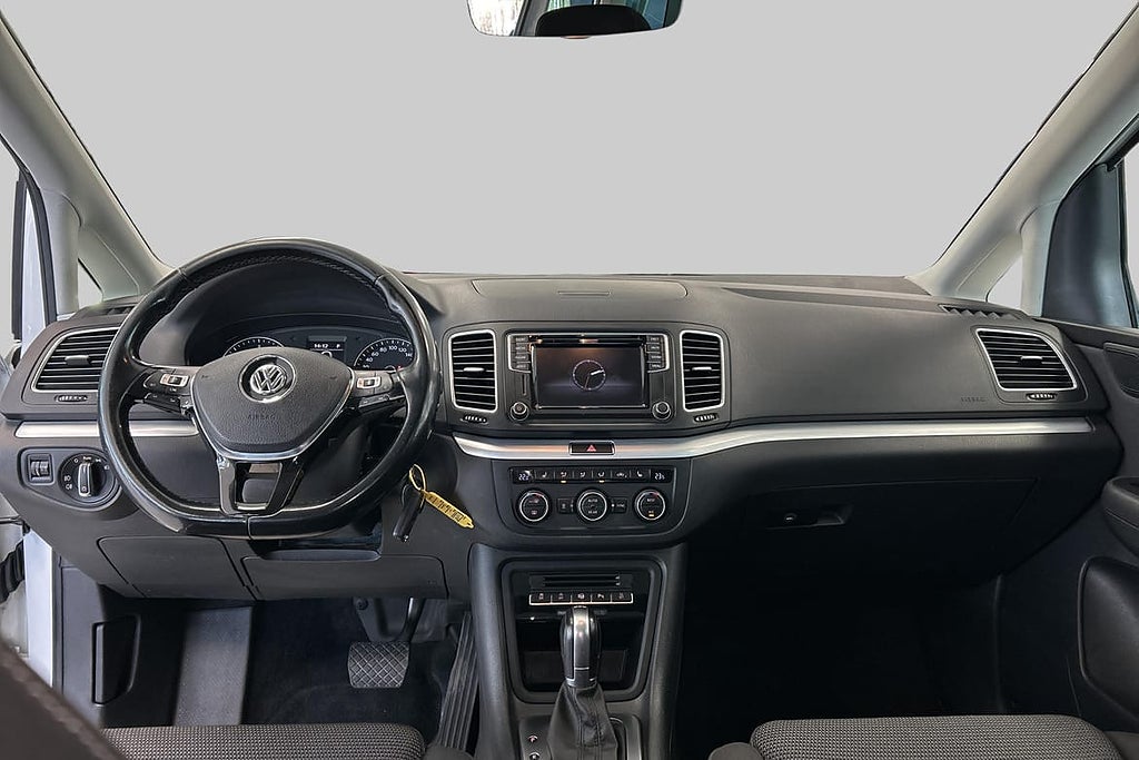 Volkswagen Sharan 7-seater – Base I Drag I Värmare I Back... – bild 13