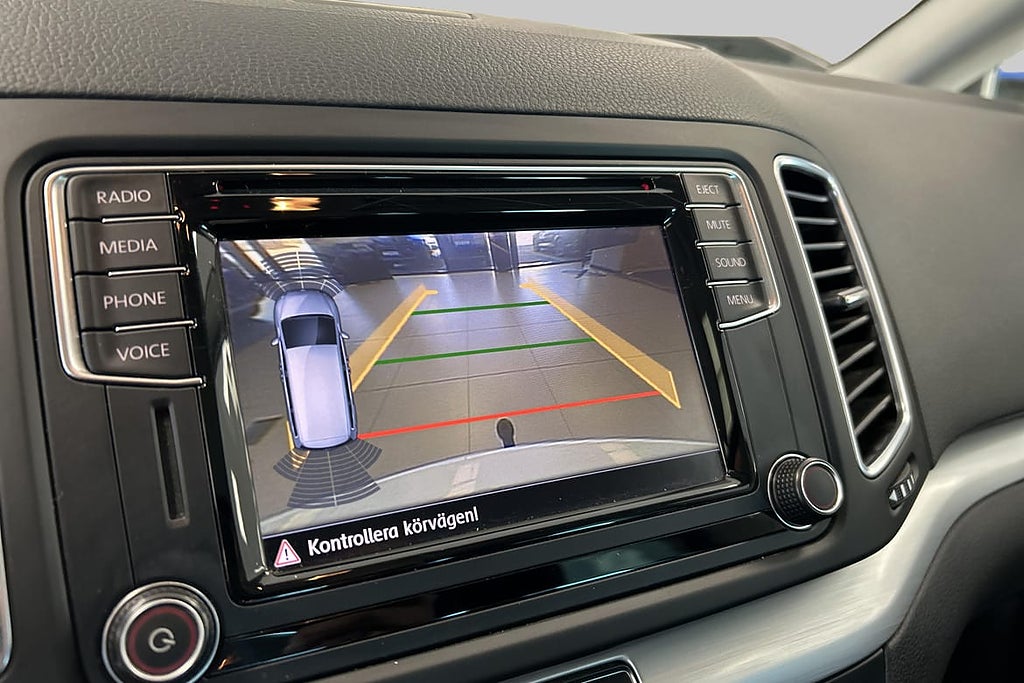 Volkswagen Sharan 7-seater – Base I Drag I Värmare I Back... – bild 16