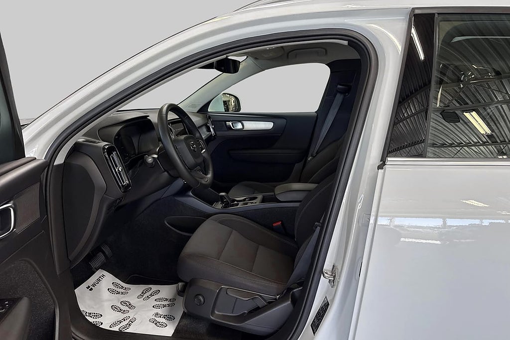 Volvo XC40 Recharge T4 Incription Exp. Drag / VOC / Sätes... – bild 8