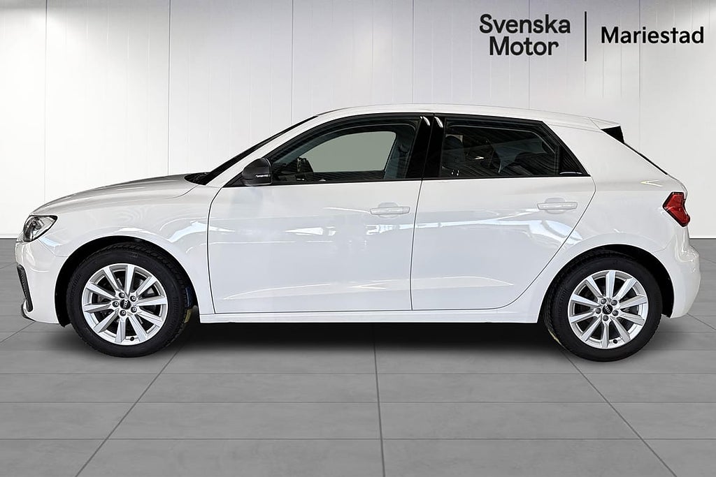 Audi A1 Sportback 30 TFSI AUT Proline / Cockpit / Farthål... – bild 3