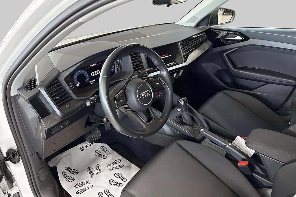 Audi A1 Sportback 30 TFSI AUT Proline / Cockpit / Farthål... – bild 7