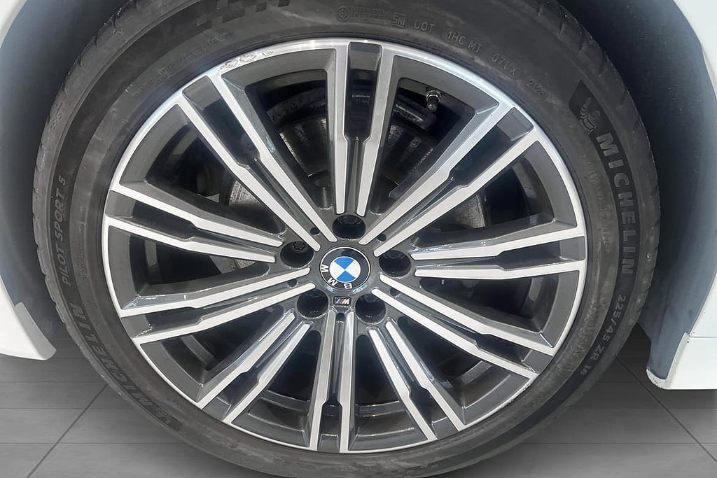 BMW 320 M-Sport I Vinterhjul I Dragkrok I Nyservad I – bild 14