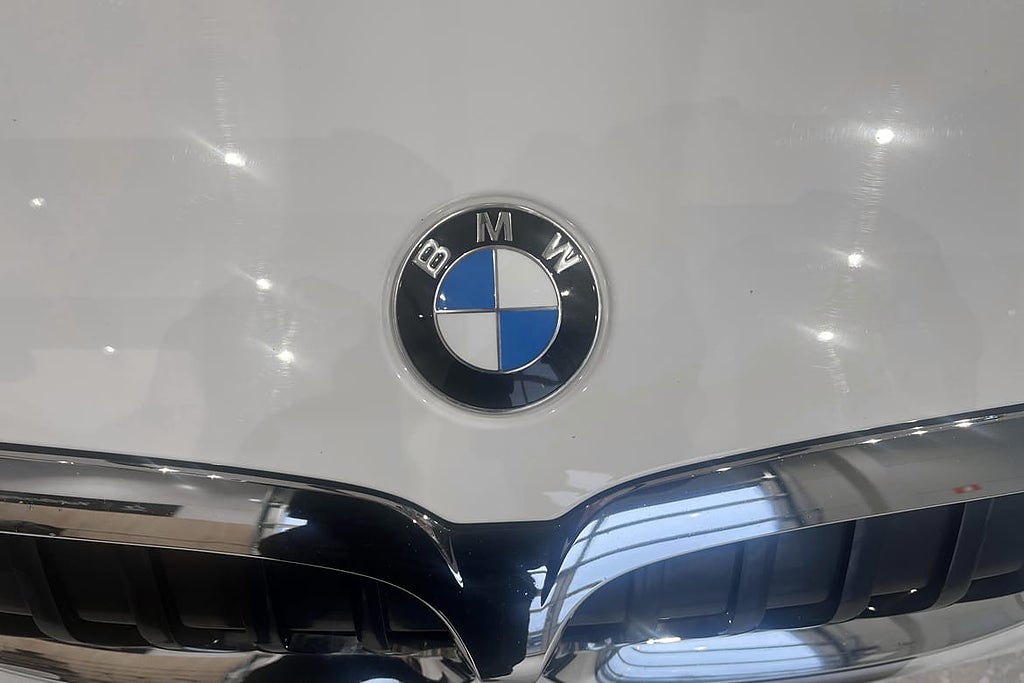 BMW 320 M-Sport I Vinterhjul I Dragkrok I Nyservad I – bild 16