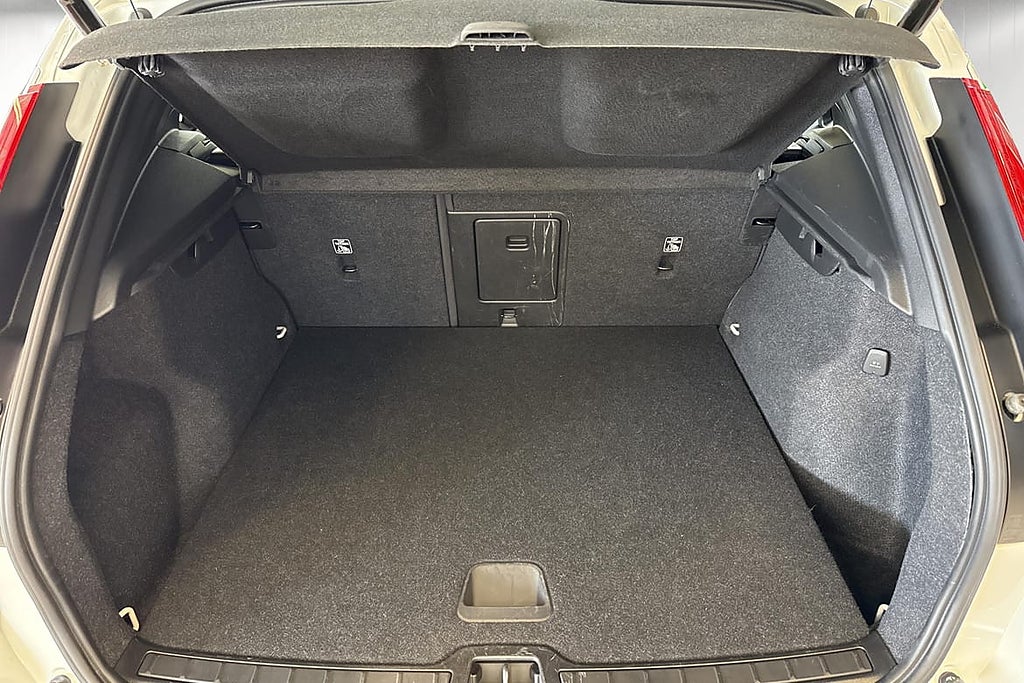 Volvo XC40 Recharge T4 Incription Exp. Drag / VOC / Sätes... – bild 6