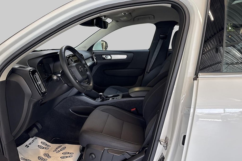 Volvo XC40 Recharge T4 Incription Exp. Drag / VOC / Sätes... – bild 8