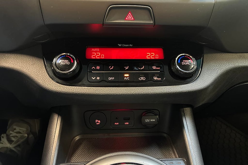 Kia Sportage AWD / Dragkrok – bild 16