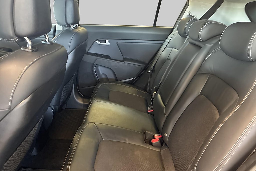 Kia Sportage AWD / Dragkrok – bild 9
