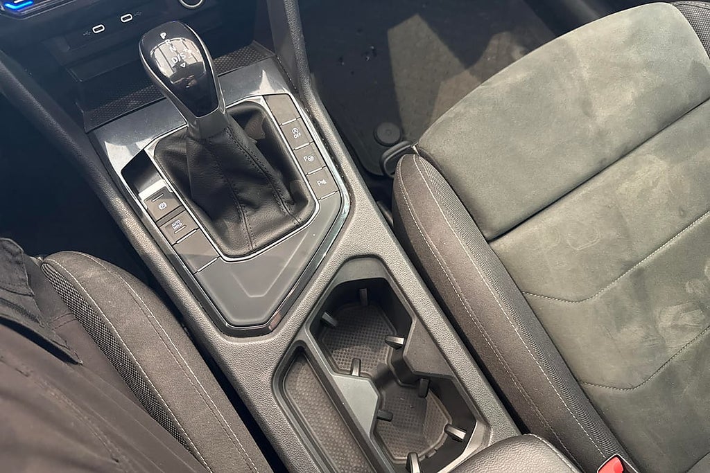 Volkswagen Tiguan Automat 150 hk I Dragkrok I Vinterhjul... – bild 11
