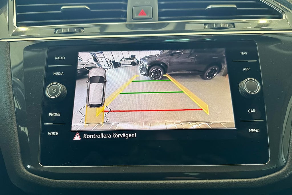 Volkswagen Tiguan Automat 150 hk I Dragkrok I Vinterhjul... – bild 13
