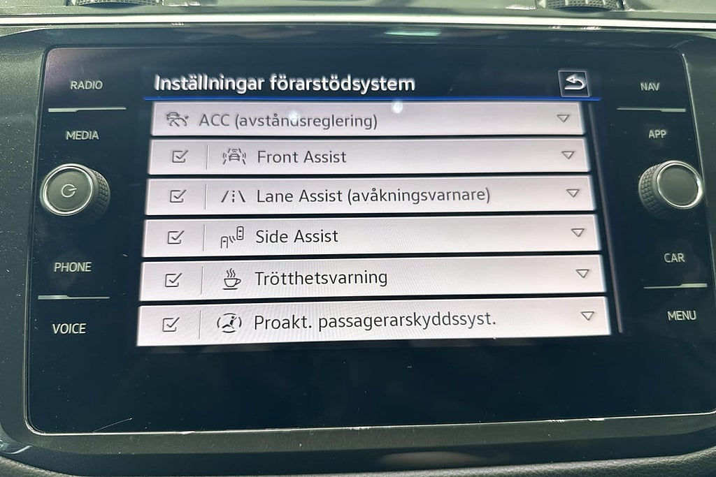 Volkswagen Tiguan Automat 150 hk I Dragkrok I Vinterhjul... – bild 20