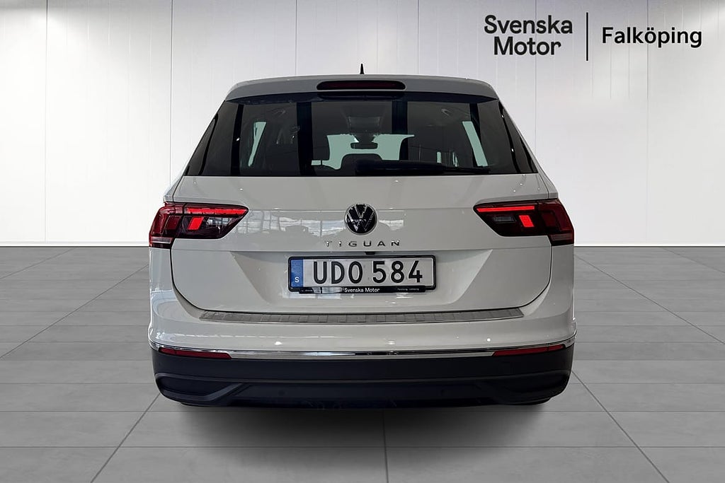 Volkswagen Tiguan Automat 150 hk I Dragkrok I Vinterhjul... – bild 4