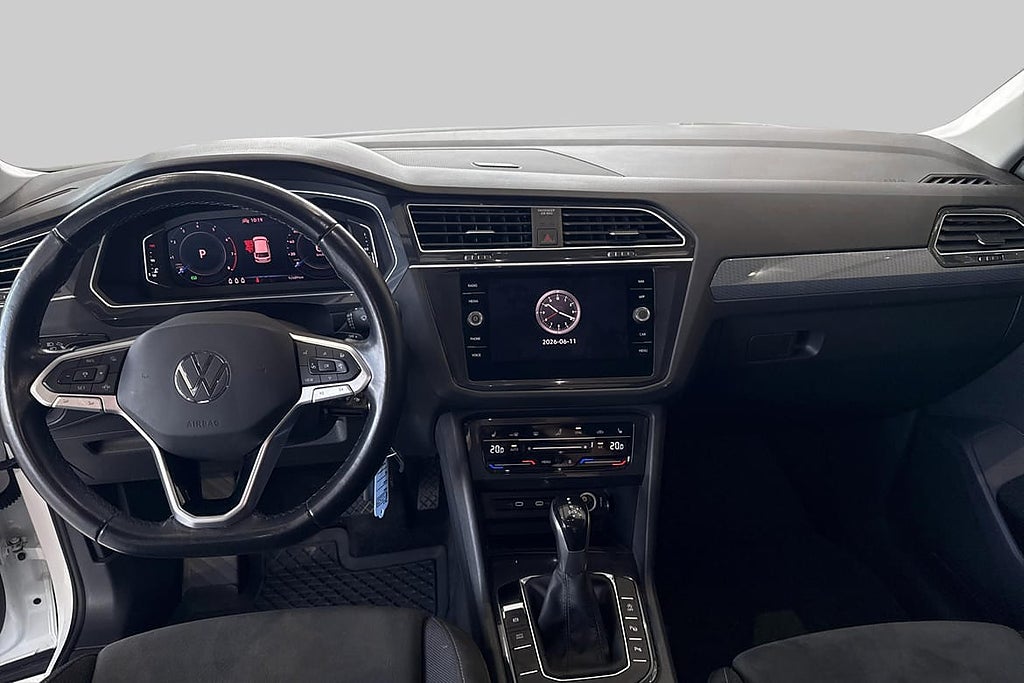 Volkswagen Tiguan Automat 150 hk I Dragkrok I Vinterhjul... – bild 8