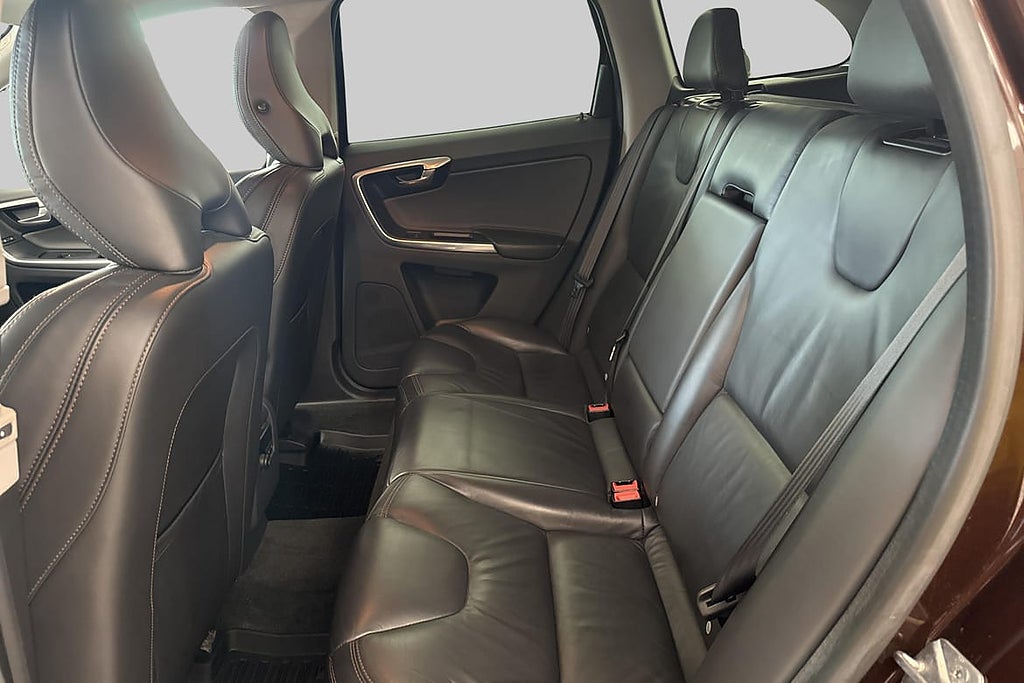 Volvo XC60 D4 AWD Summum Business Edition Pro I Drag I Fa... – bild 19