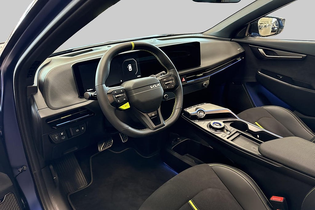 Kia EV6 GT EV6 GT AWD 2025 – 609 hk – Endast 615 mil – Sv... – bild 7