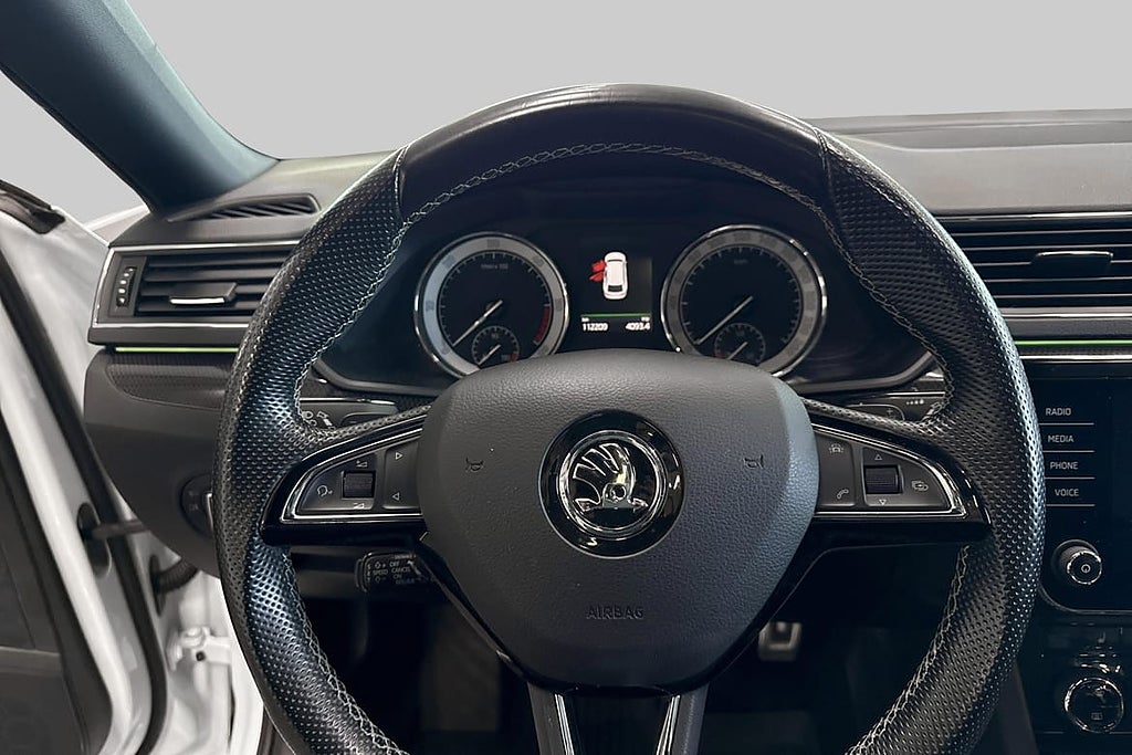 Skoda Superb 2.0 TDI 4x4 SportLine Business Edition | Pan... – bild 7