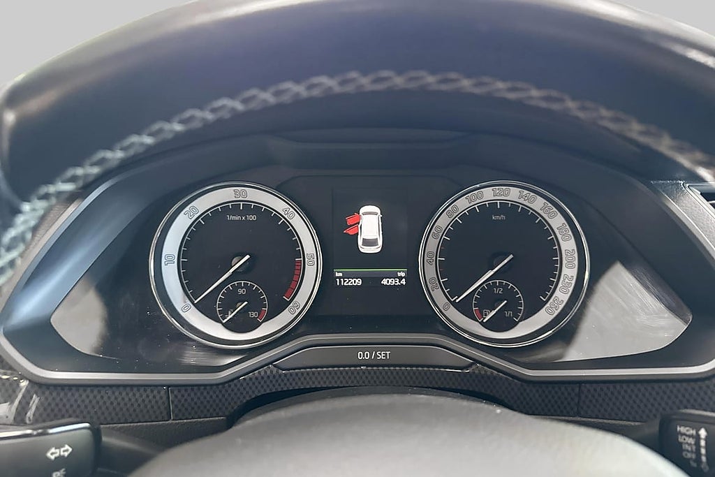 Skoda Superb 2.0 TDI 4x4 SportLine Business Edition | Pan... – bild 8