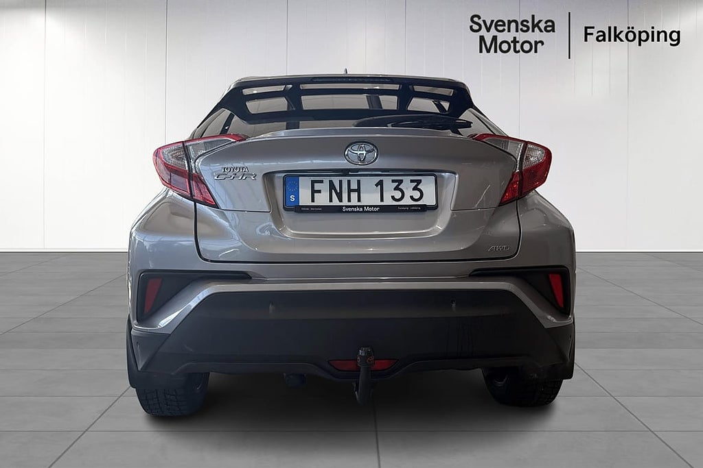 Toyota C-HR Executive I Dragkrok I Fyrhjulsdrift I Nybesi... – bild 4