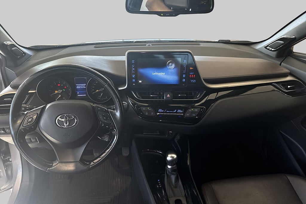 Toyota C-HR Executive I Dragkrok I Fyrhjulsdrift I Nybesi... – bild 8