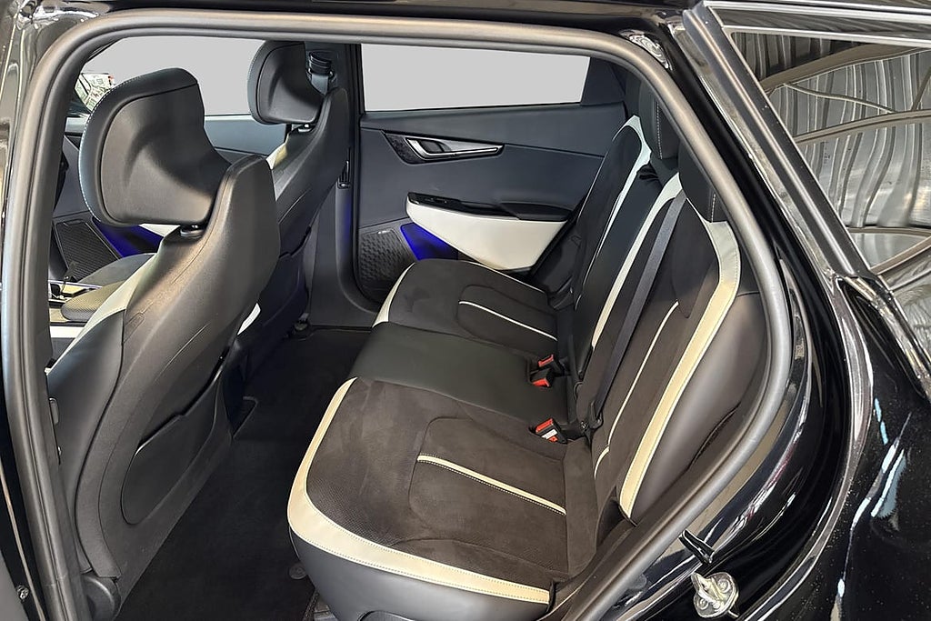Kia EV6 GT-Line AWD 20tum och Sollucka / 360-kamera / Mer... – bild 8