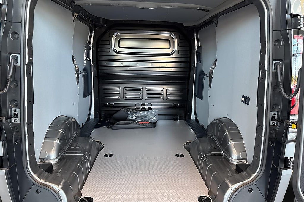 Kia PV5 Plus Long Range L2H1 4DR 2-sits – bild 6
