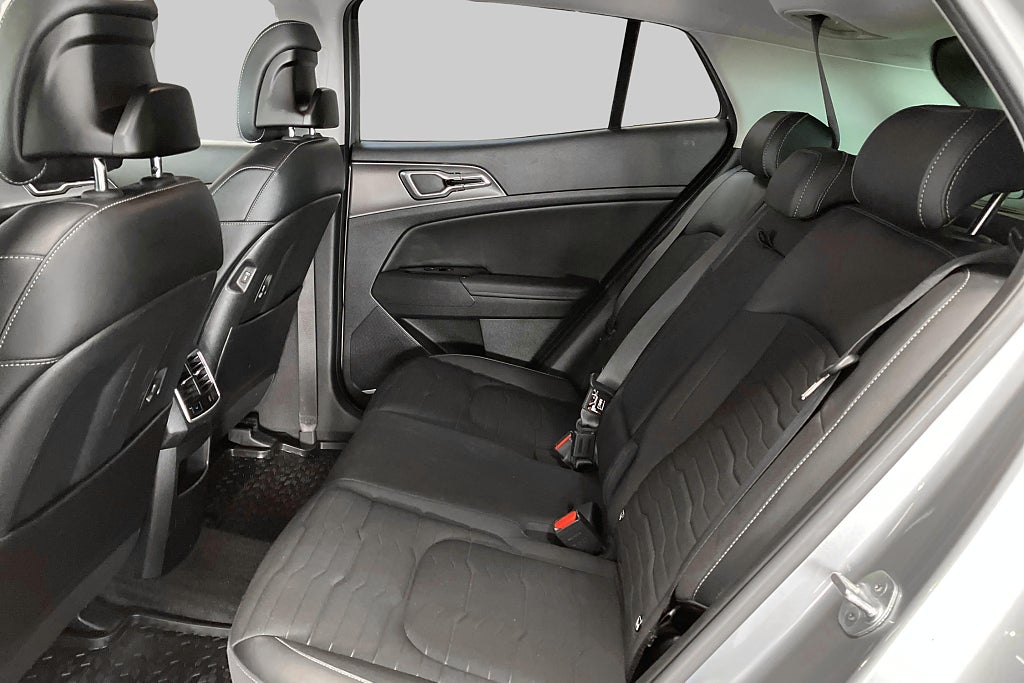 Kia Sportage PHEV Advance / Drag / 360° / H/K / Värmare/ adapt.fart. – bild 9