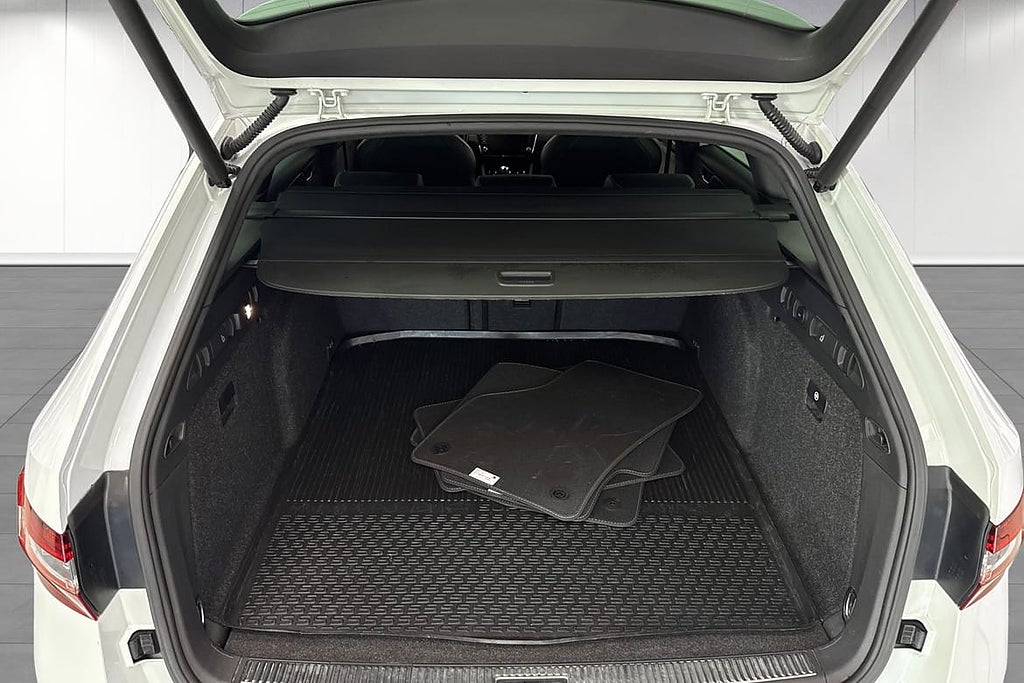 Skoda Superb 2.0 TDI 4x4 SCR DSG Sportline I Backkamera I... – bild 8