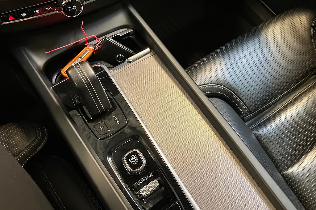 Volvo XC60 Recharge T8 AWD R-Design / Luft / HUD / Nappa... – bild 14