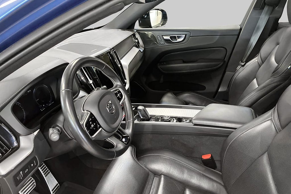 Volvo XC60 Recharge T8 AWD R-Design / Luft / HUD / Nappa... – bild 8