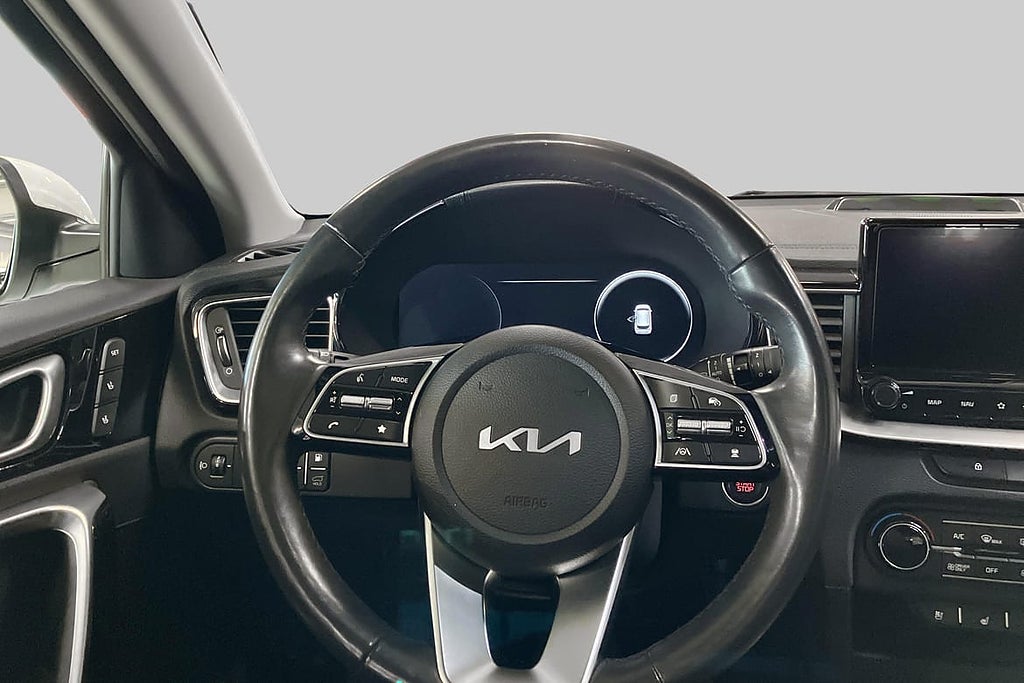 Kia Ceed PHEV / ADVANCE PLUS / Adaptiv farthållare / Vent... – bild 11