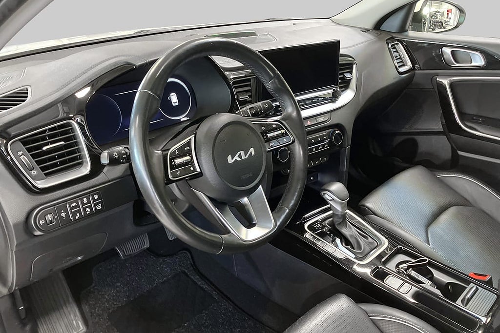 Kia Ceed PHEV / ADVANCE PLUS / Adaptiv farthållare / Vent... – bild 7