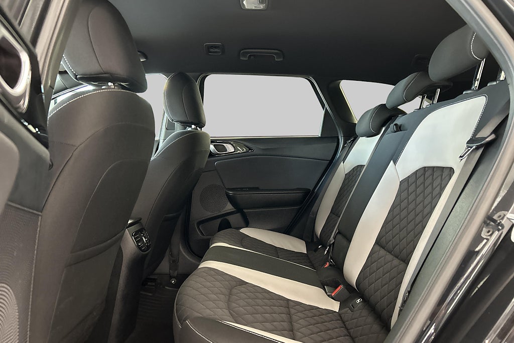 Kia Ceed Sportswagon 1.5 T-GDI DCT GT-Line I S&V-hjul I navi – bild 9