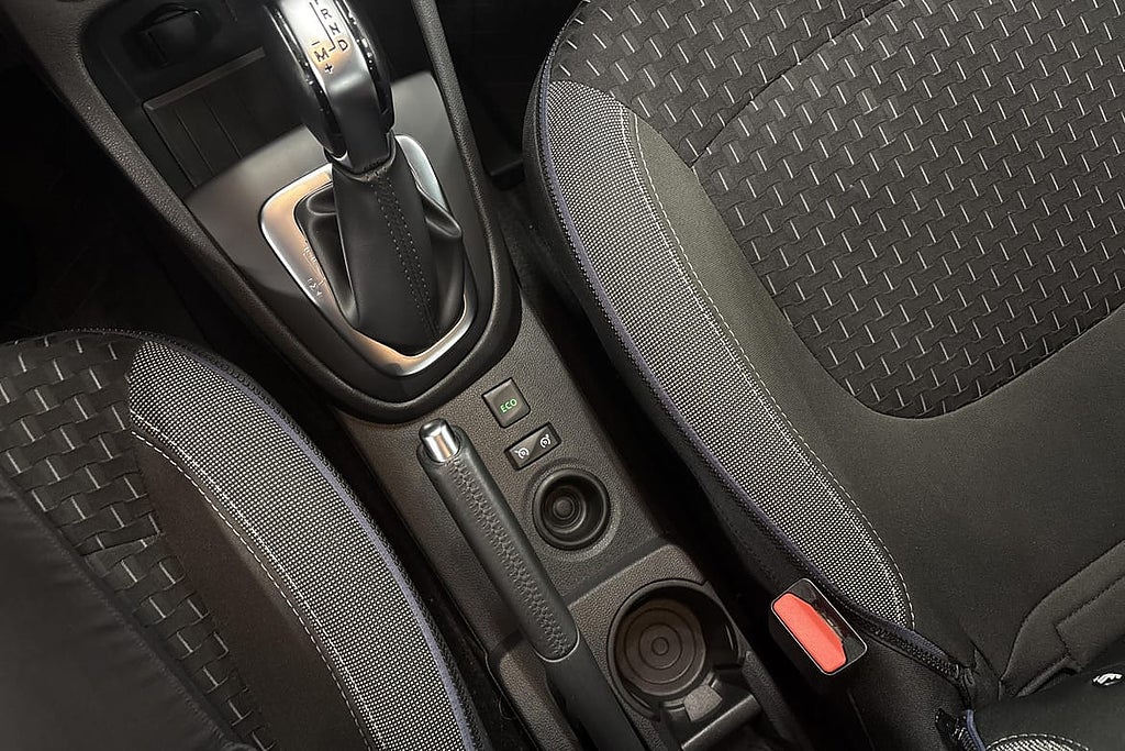 Renault Captur TCe 1,3 liters 150 EDC – 2019 – Endast 4 1... – bild 11