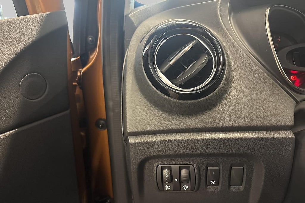 Renault Captur TCe 1,3 liters 150 EDC – 2019 – Endast 4 1... – bild 17