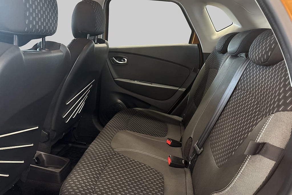 Renault Captur TCe 1,3 liters 150 EDC – 2019 – Endast 4 1... – bild 20