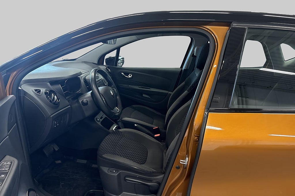 Renault Captur TCe 1,3 liters 150 EDC – 2019 – Endast 4 1... – bild 6