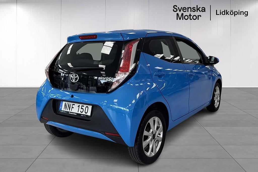 Toyota Aygo X-Play Touch I Sätesvärme I Bluetooth I Vinte... – bild 4