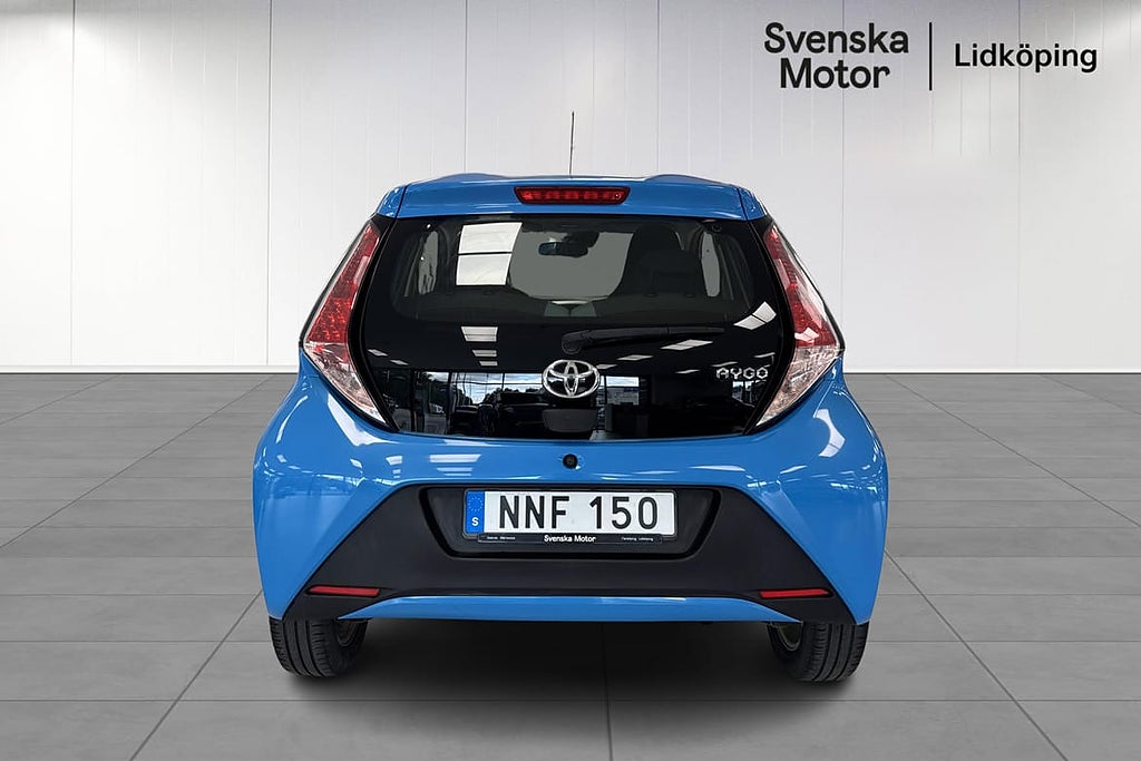 Toyota Aygo X-Play Touch I Sätesvärme I Bluetooth I Vinte... – bild 5
