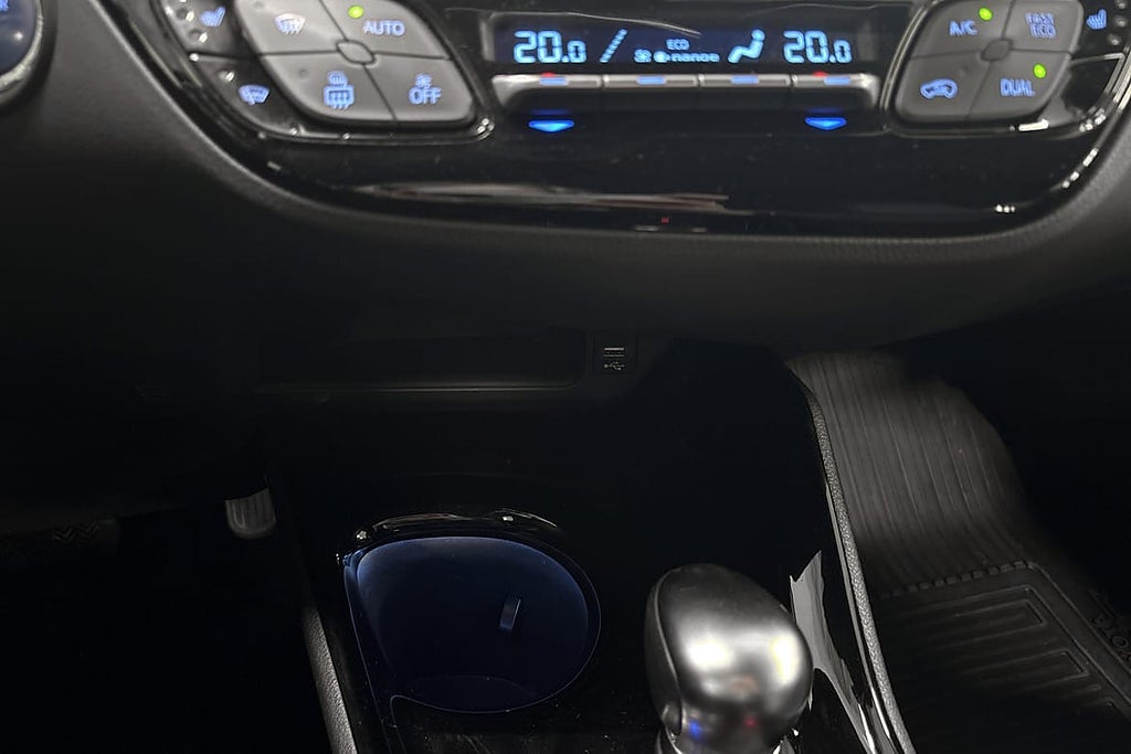 Toyota C-HR Executive | Hybrid | Automat | 14 529 mil | L... – bild 16