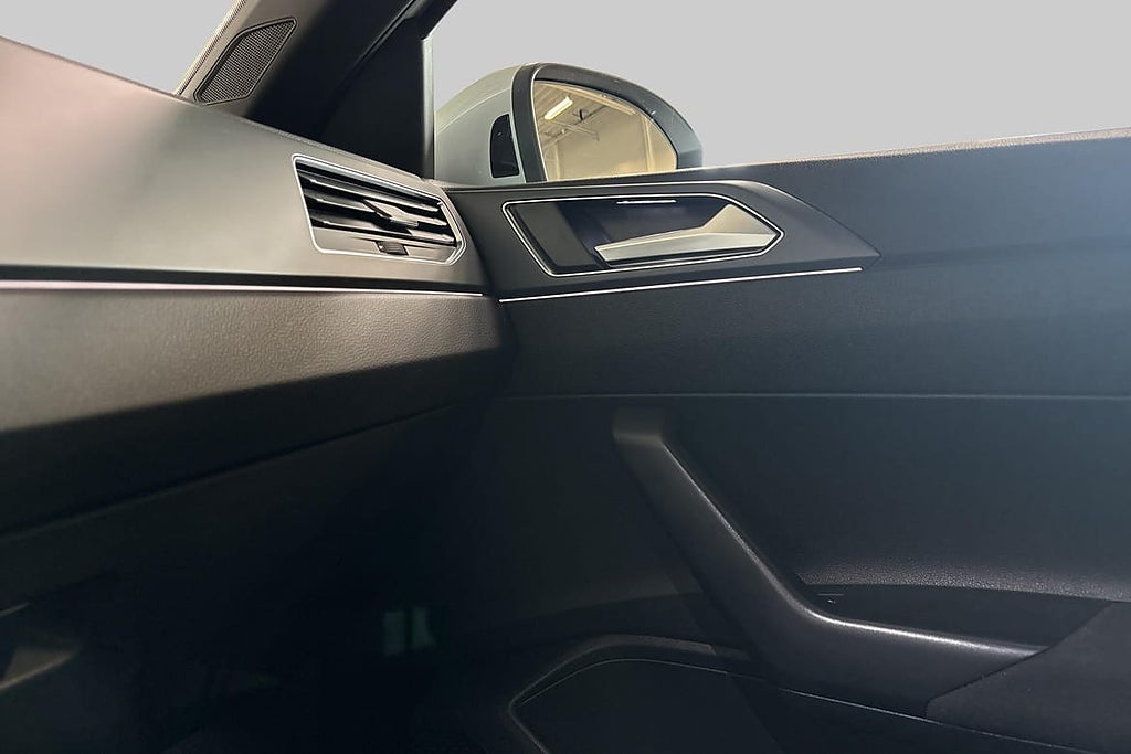 Volkswagen Taigo R-Line 2025 – Sportig och välutrustad – bild 16