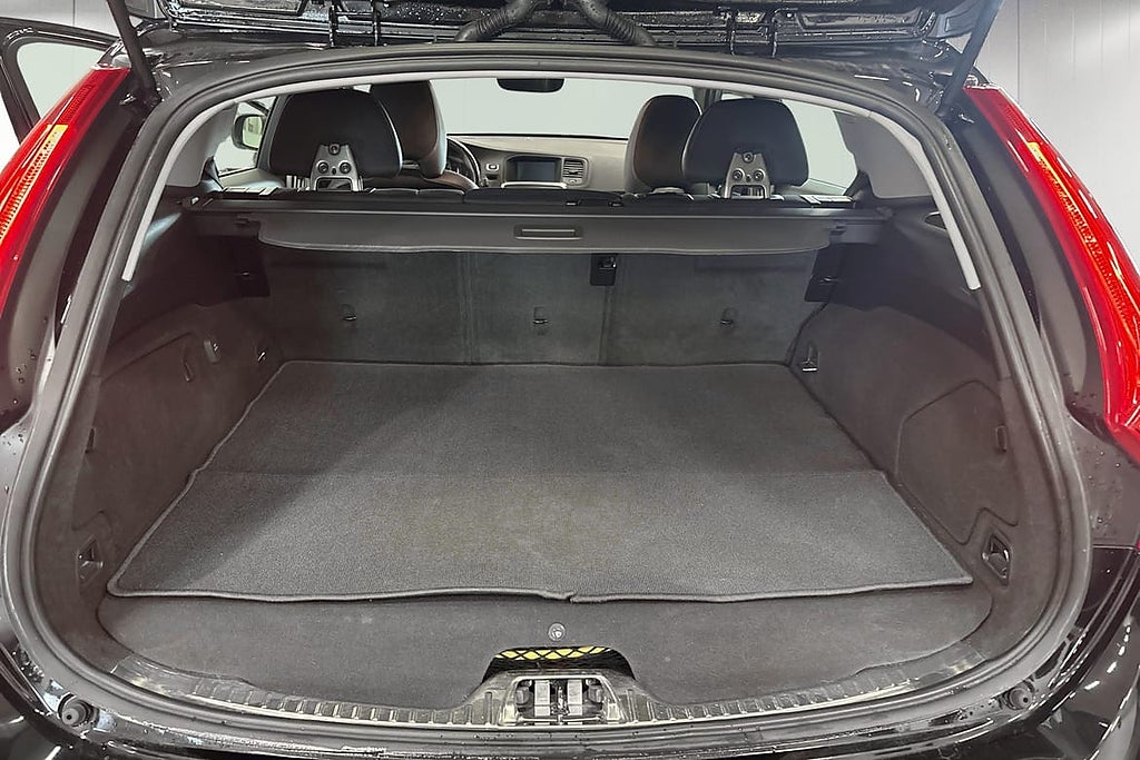 Volvo V60 D5 Twin Engine AWD 231hk | Momentum | Automat |... – bild 18