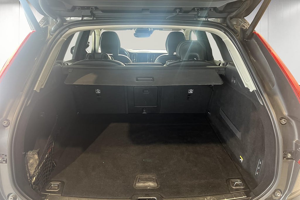 Volvo XC60 Dragkrok I Nyservad I Ny kamrem I Elektrisk ba... – bild 13