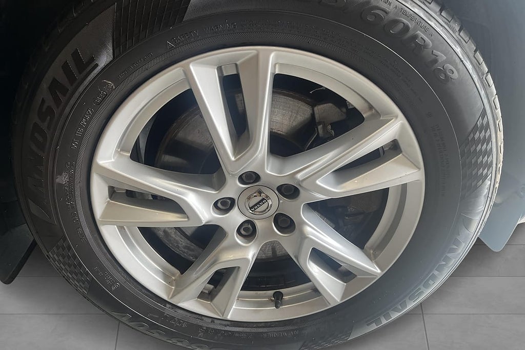 Volvo XC60 Dragkrok I Nyservad I Ny kamrem I Elektrisk ba... – bild 15