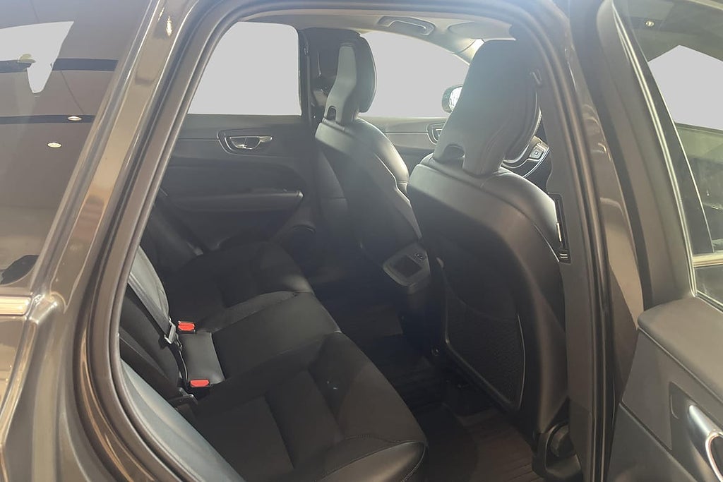 Volvo XC60 Dragkrok I Nyservad I Ny kamrem I Elektrisk ba... – bild 9