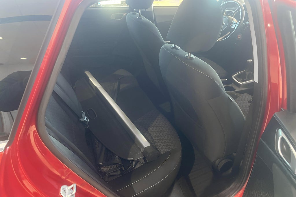 Kia Ceed Sportswagon I Drag I Backkamera I Vinterhjul I – bild 8