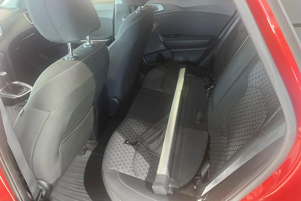 Kia Ceed Sportswagon I Drag I Backkamera I Vinterhjul I – bild 9