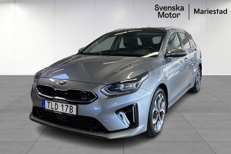 Kia Ceed SW PHEV Advance Plus 2 / Pano / kamera / minne