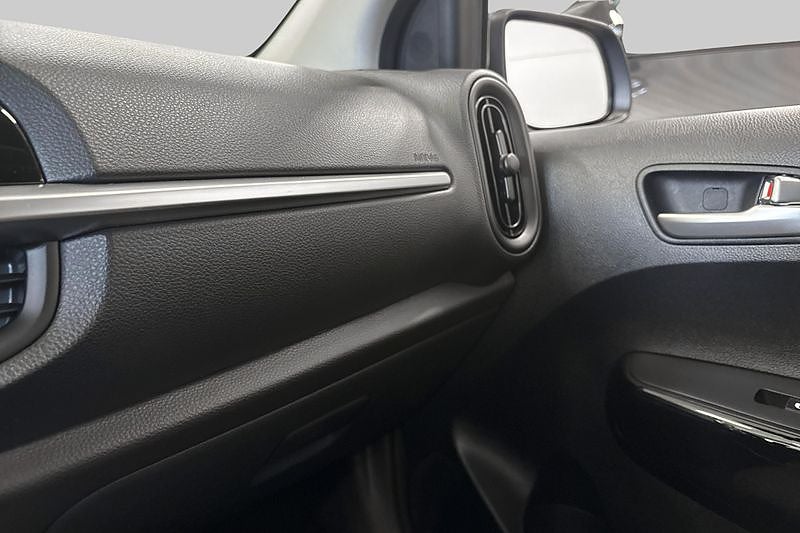 Kia Picanto 1.0 GDI AMT Automat Sommardäck & Vinterdäck – bild 20