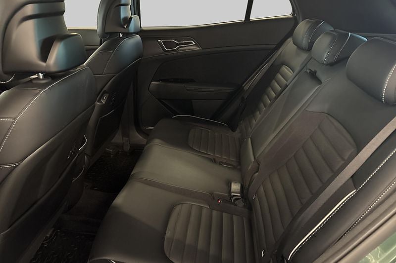 Kia Sportage PHEV GT-Line AWD Panorama Dragkrok Vinterhjul – bild 9